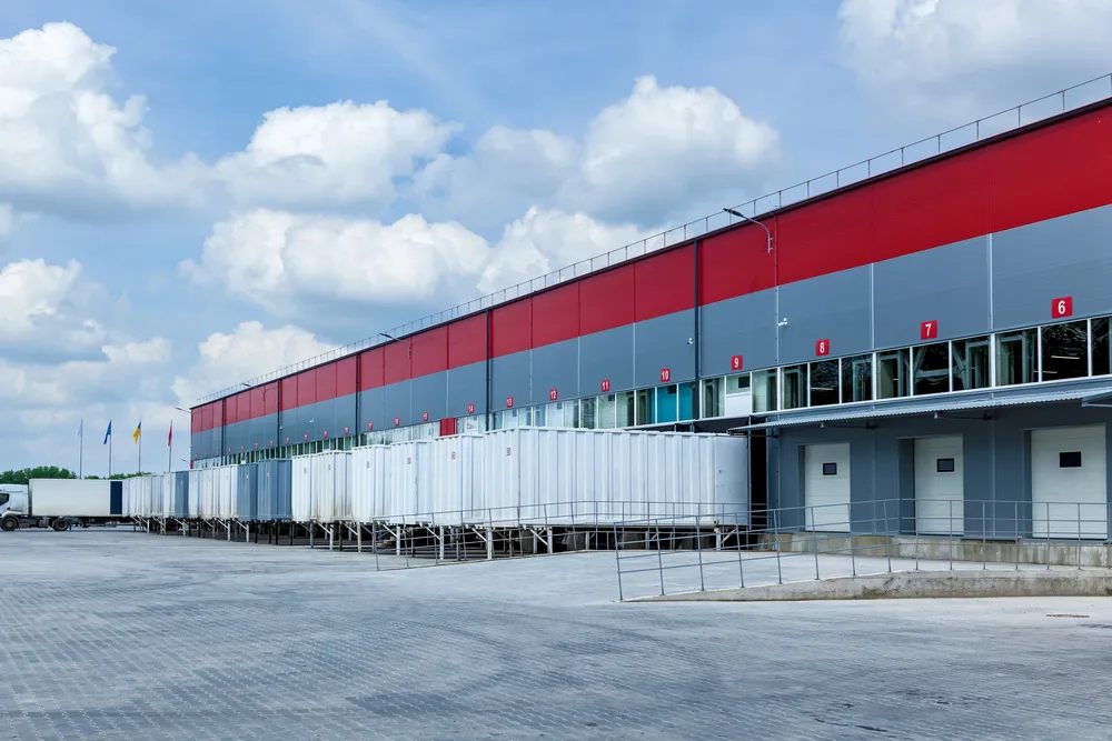 Commercial property loading dock warehouse in Midlothian, TX