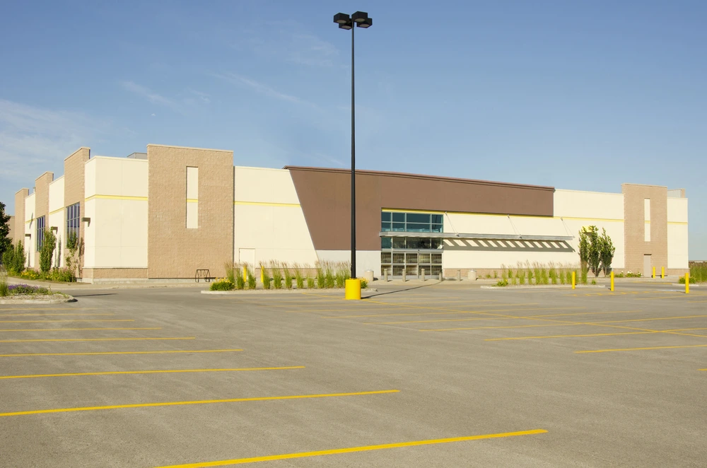 Modern retail commercial property in Leander, TX